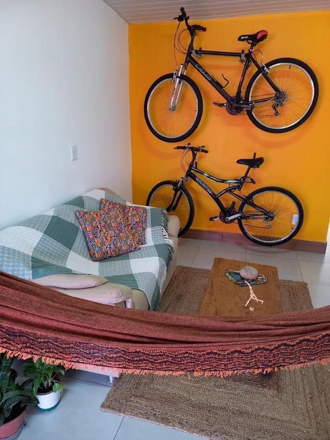 Casinha Aconchegante No Centro De Bonito I Tv, Ar-Condicionado, Bicicletas, Rede, Cozinha E Wi-Fi 20Mb Villa Exterior foto